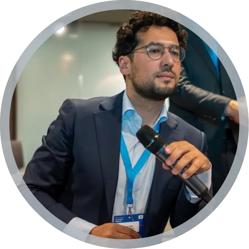 Testimonial portrait of Veysel Yiğit, Innovation Attaché at the Embassy of the Kingdom of the Netherlands in South Korea